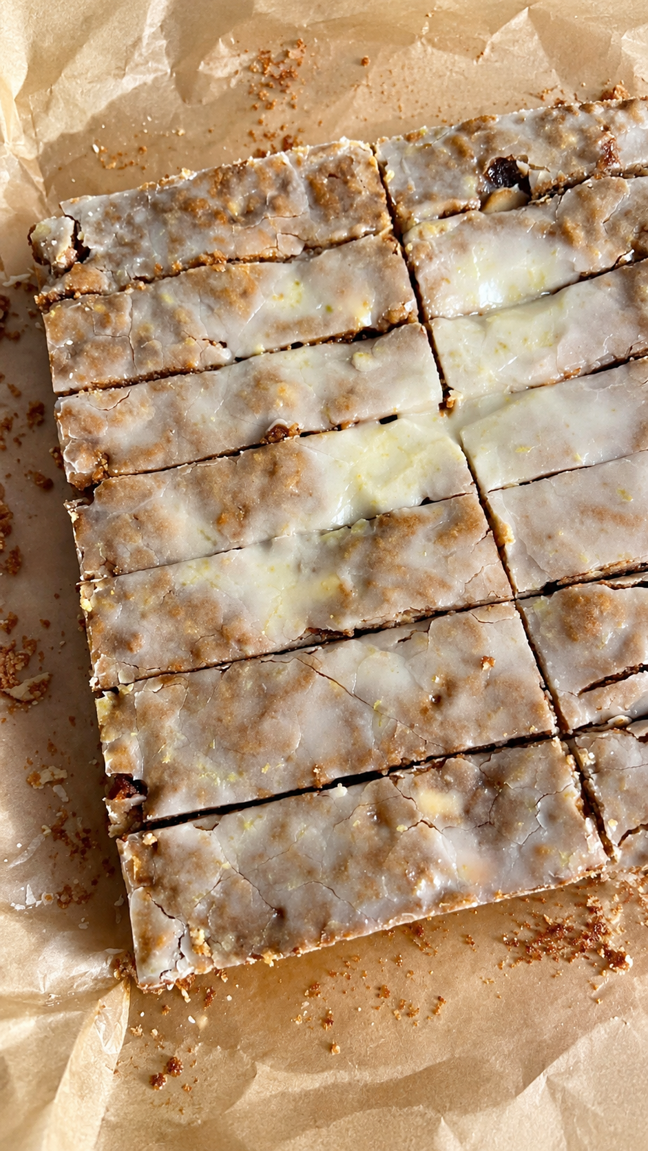Gazled Lemon Raisin Bars